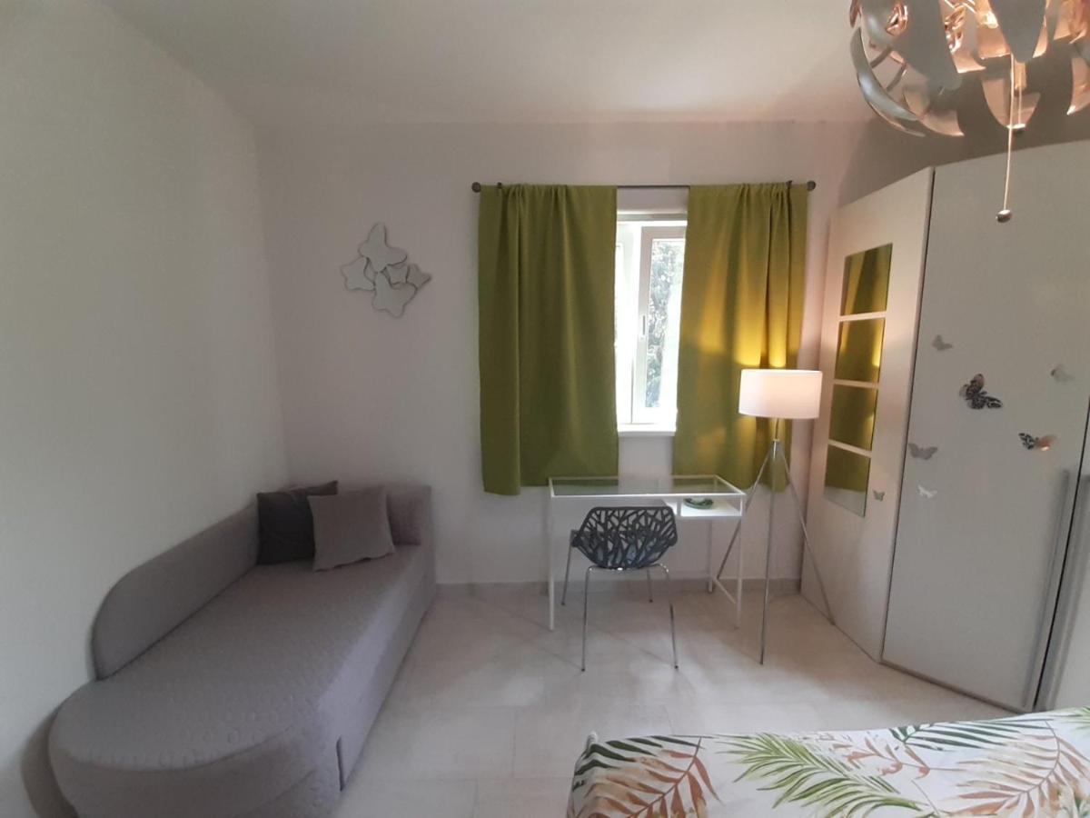 Apartment Mia Раб Екстер'єр фото
