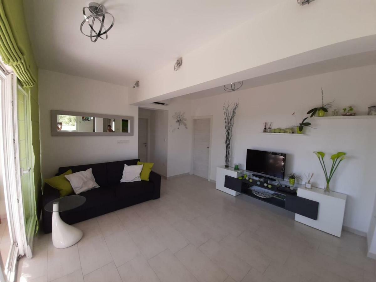 Apartment Mia Раб Екстер'єр фото