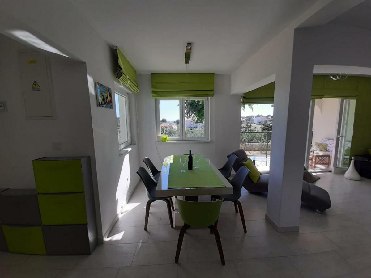 Apartment Mia Раб Екстер'єр фото